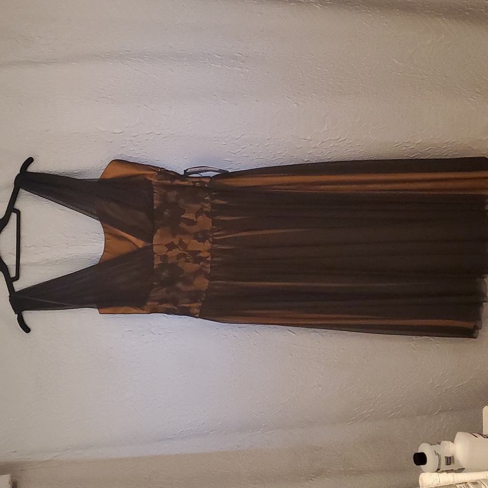 JS Boutique black and nude cocktail dress. Size 10. NEVER WORN.